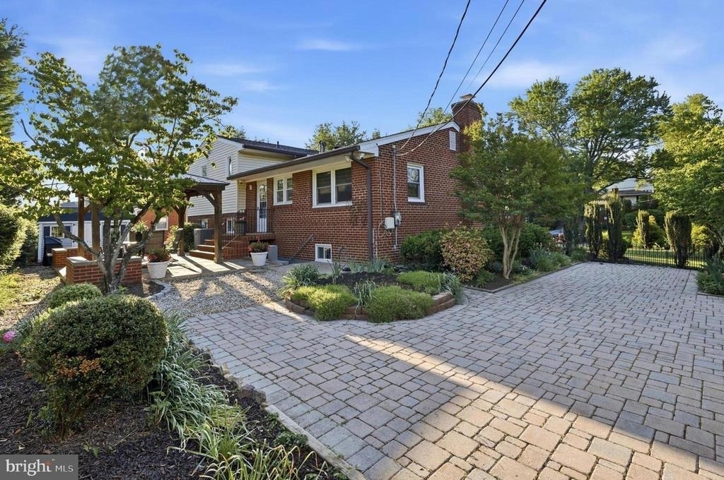 6824 Felix Street - Photo 34