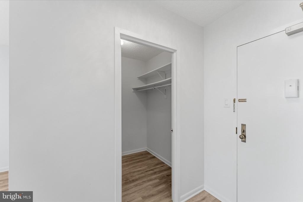 3701 S George Mason Drive - Photo 6