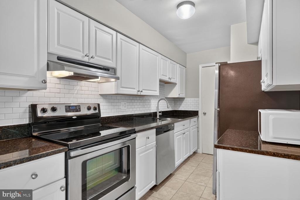 8358 Dunham Court - Photo 7