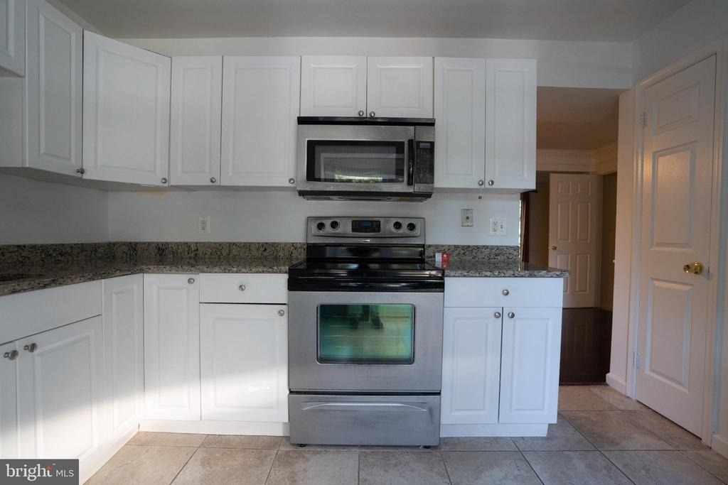 7446 Adams Park Court - Photo 14