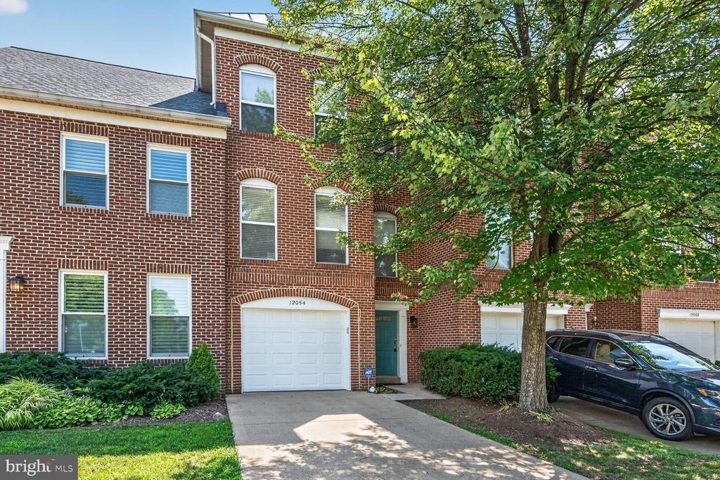 12054 Edgemere Circle - Photo 0