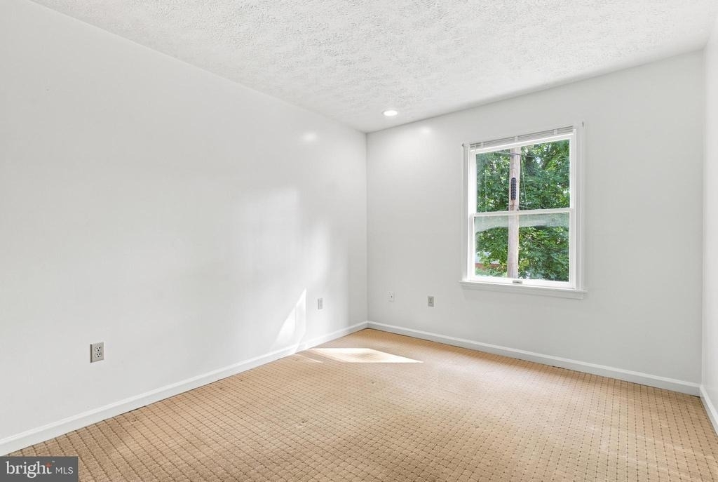 820 Locust Street - Photo 15