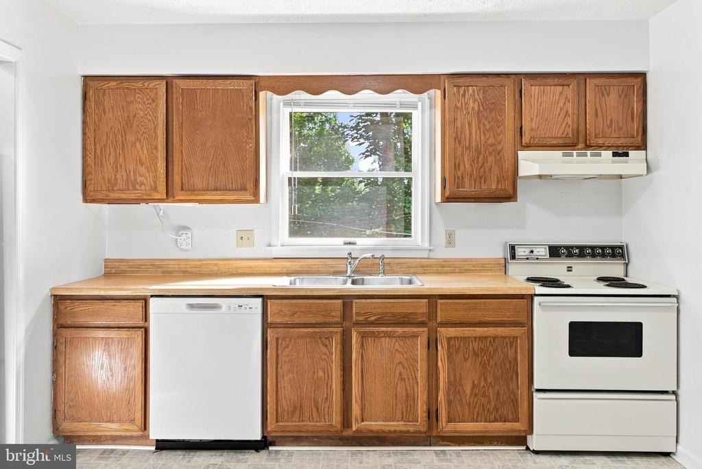 820 Locust Street - Photo 8