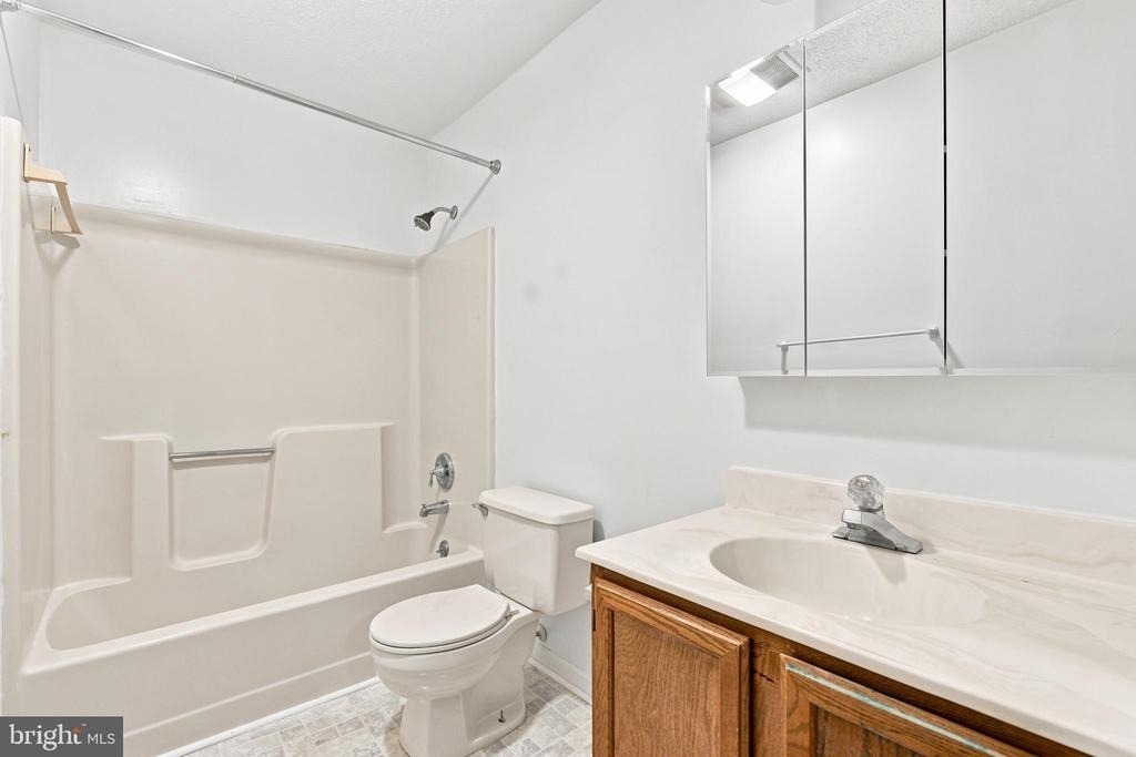 820 Locust Street - Photo 11