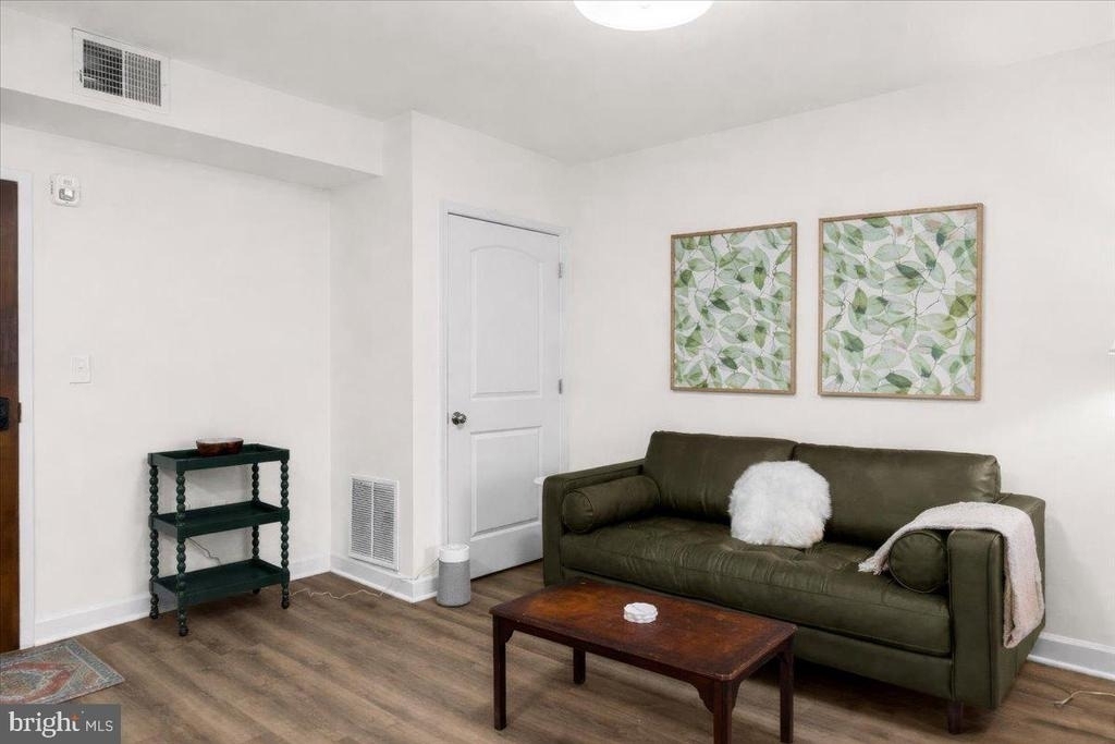380 Broadview Avenue - Photo 2