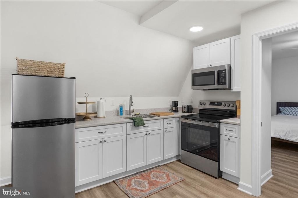 380 Broadview Avenue - Photo 5