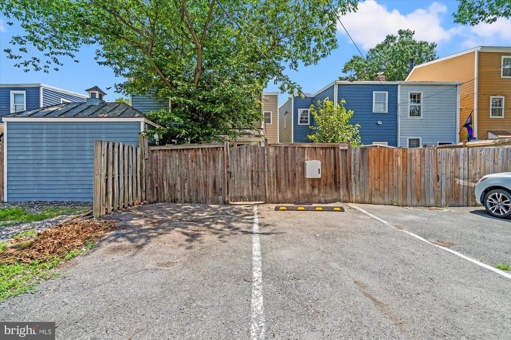 406 Payne Street N - Photo 9