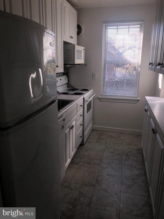 113 E Glebe Road - Photo 3