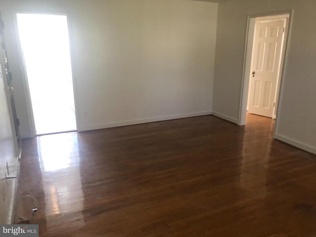 113 E Glebe Road - Photo 6