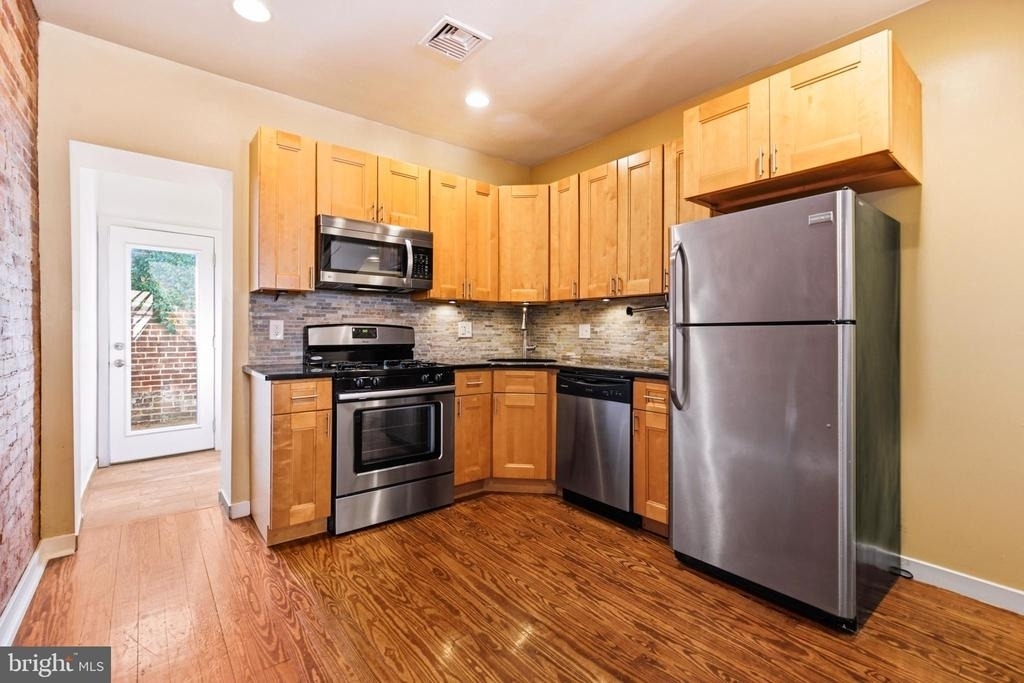 2663 Martha Street - Photo 7