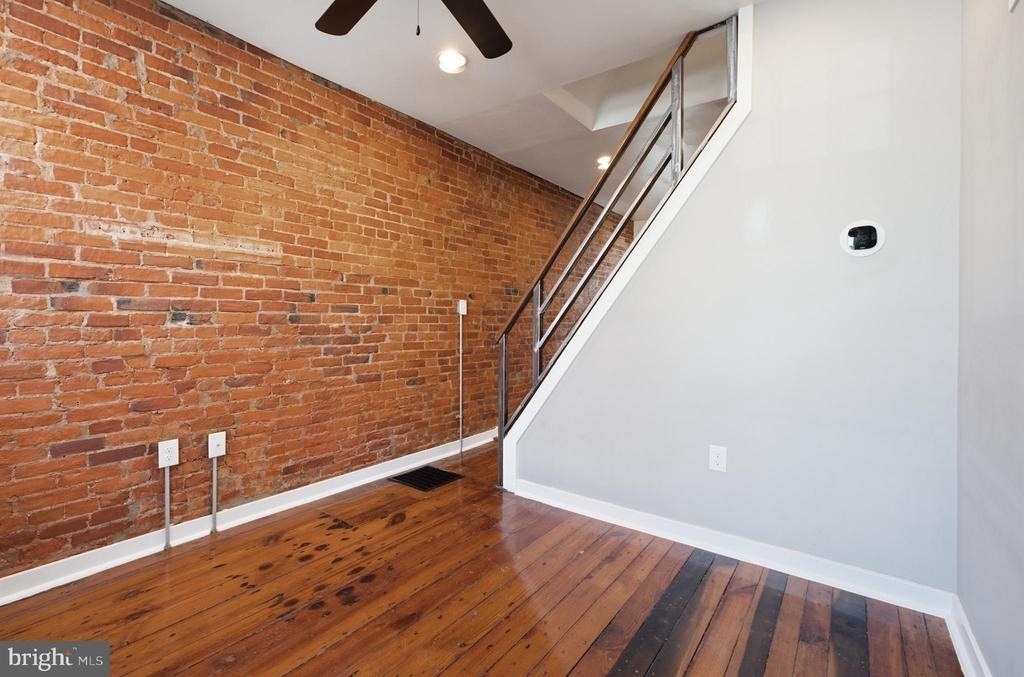 2663 Martha Street - Photo 4