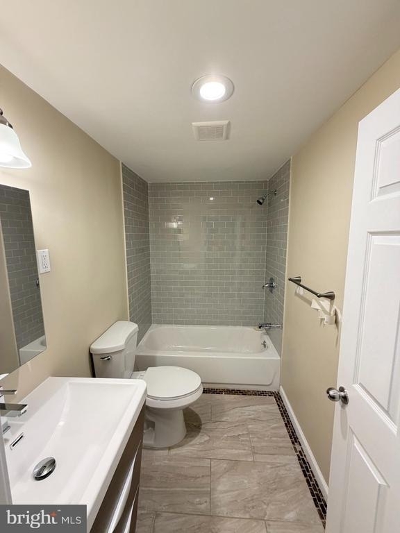 709 S Warnock Street - Photo 8