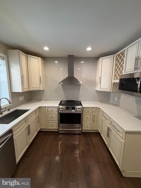 709 S Warnock Street - Photo 6
