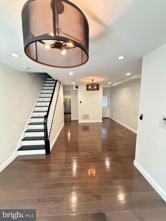 709 S Warnock Street - Photo 3