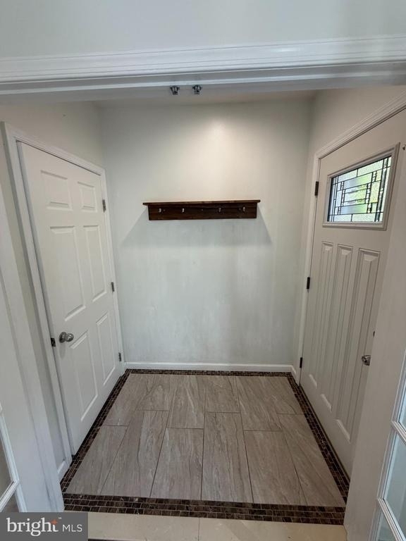 709 S Warnock Street - Photo 2