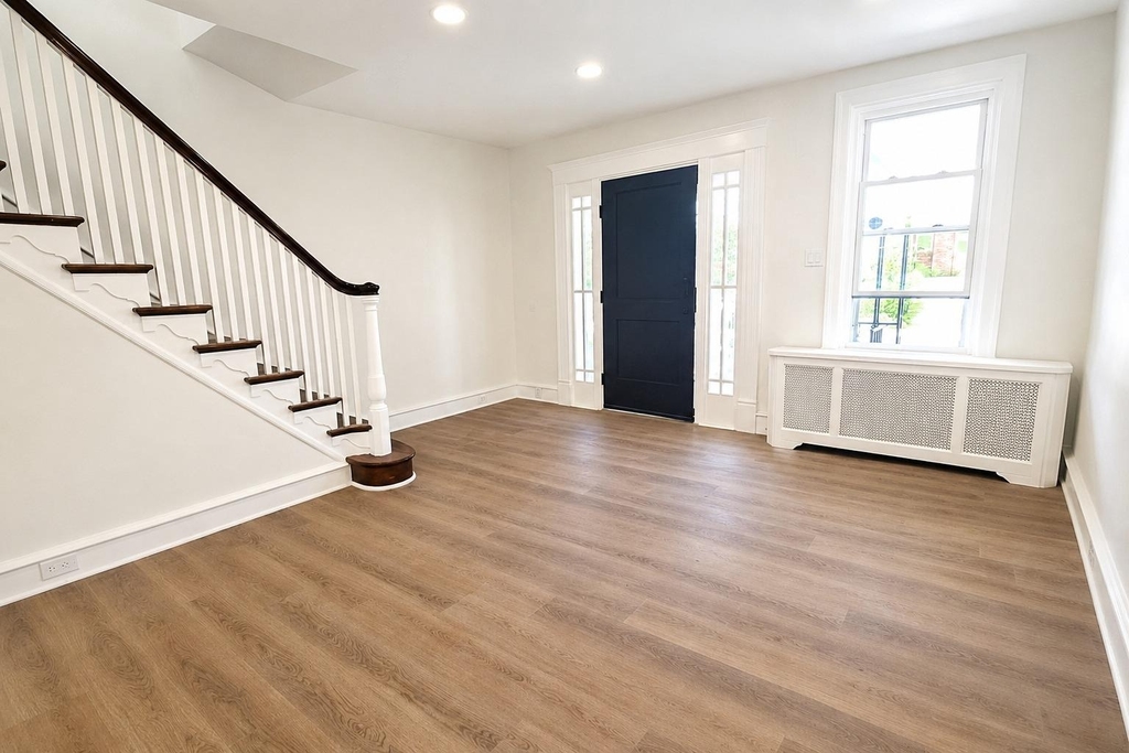 162 W Godfrey Avenue - Photo 2