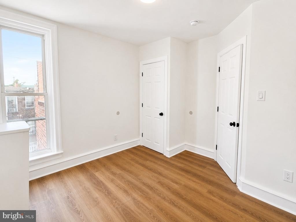 162 W Godfrey Avenue - Photo 12