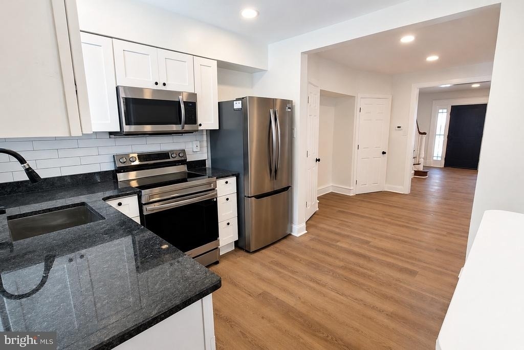 162 W Godfrey Avenue - Photo 7