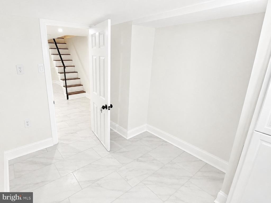162 W Godfrey Avenue - Photo 15