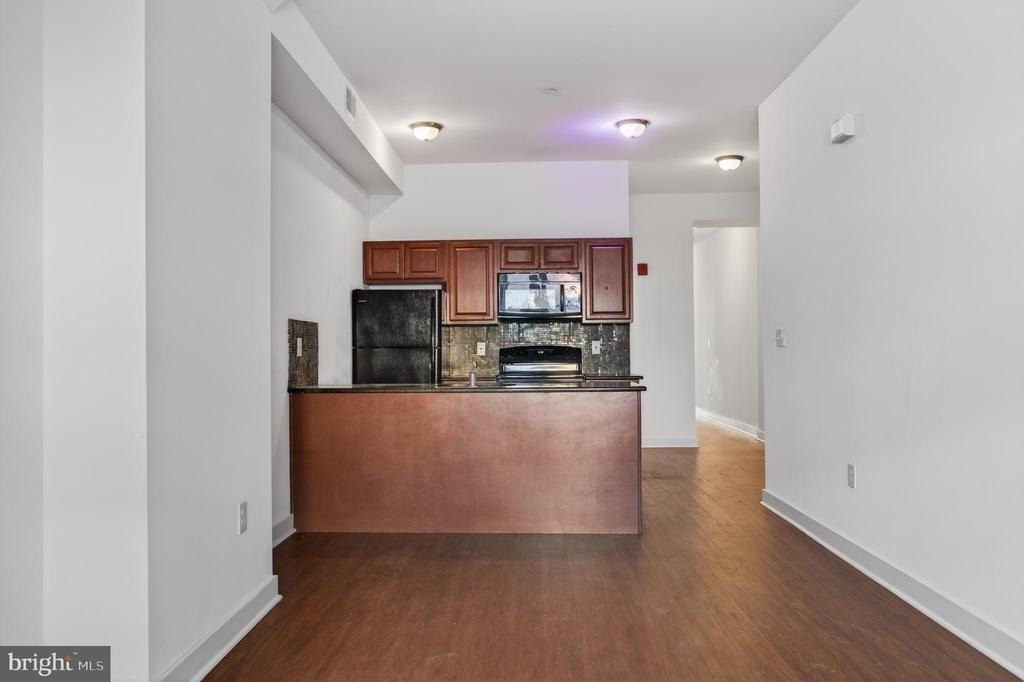 6028 Market Street - Photo 2