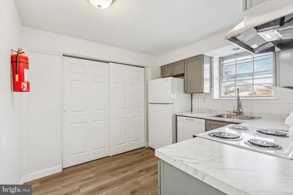 329 Buttonwood Street - Photo 1