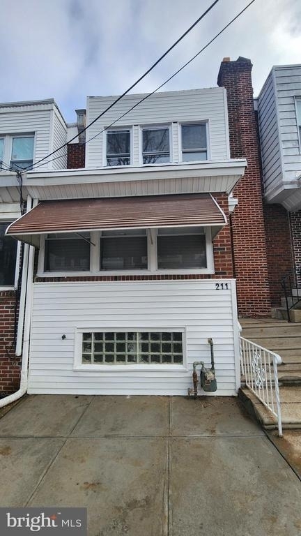 211 Wright Avenue - Photo 1