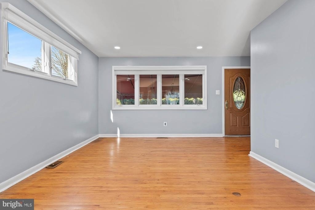 309 Williams Road - Photo 2