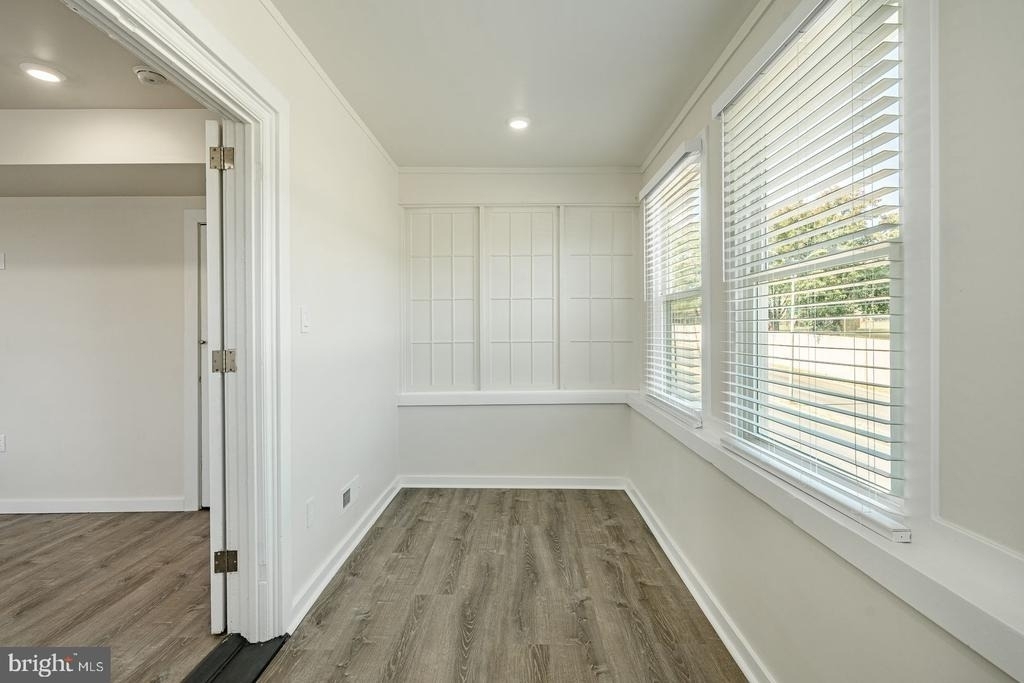 324 Darby Road - Photo 2