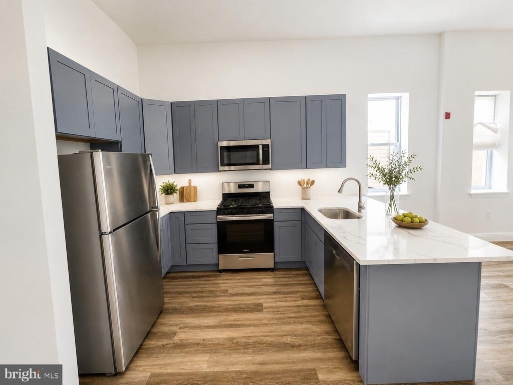 322 Vine Street - Photo 2
