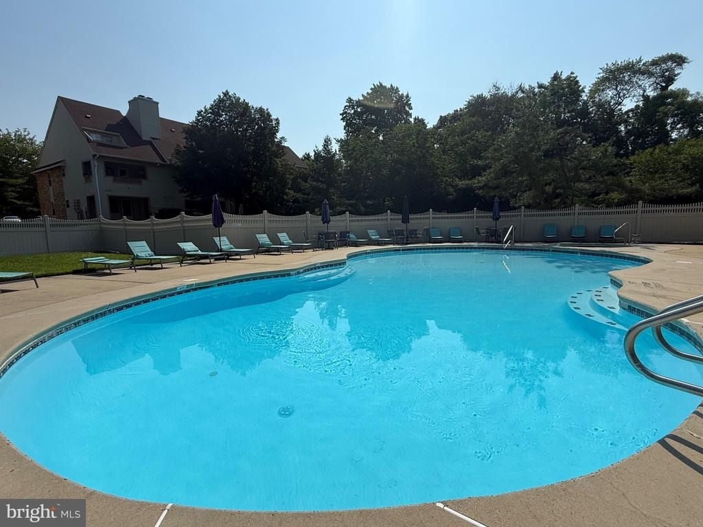 424 Tavistock - Photo 22