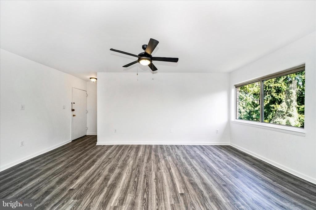 12202 Braxfield Court - Photo 8