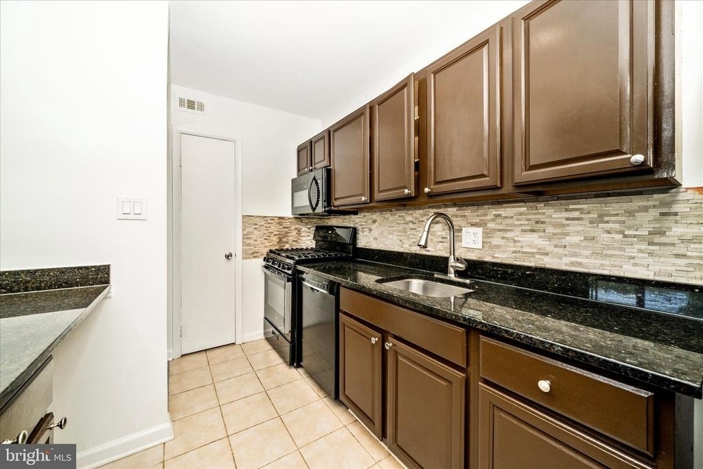 12202 Braxfield Court - Photo 18