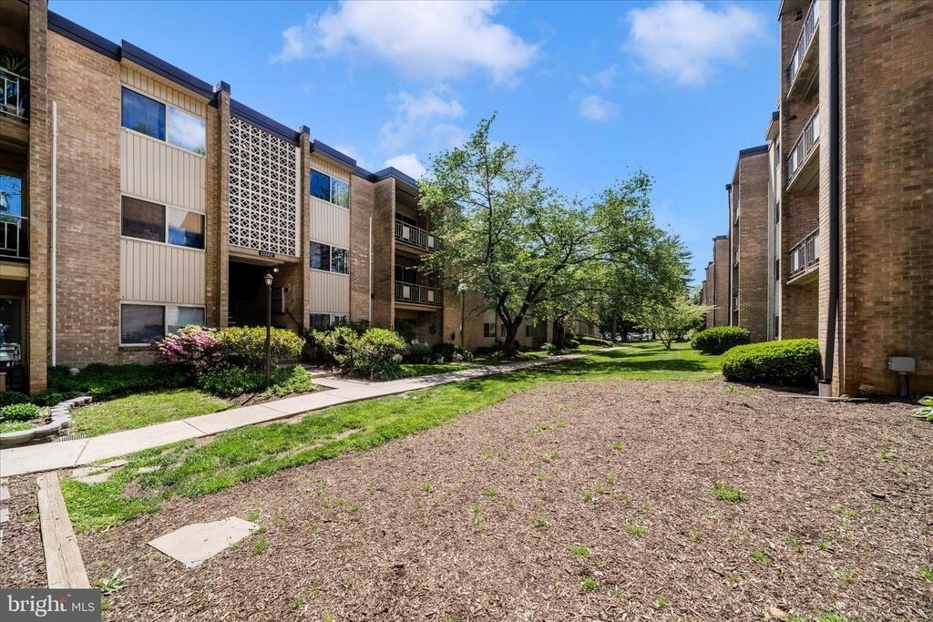 12202 Braxfield Court - Photo 44
