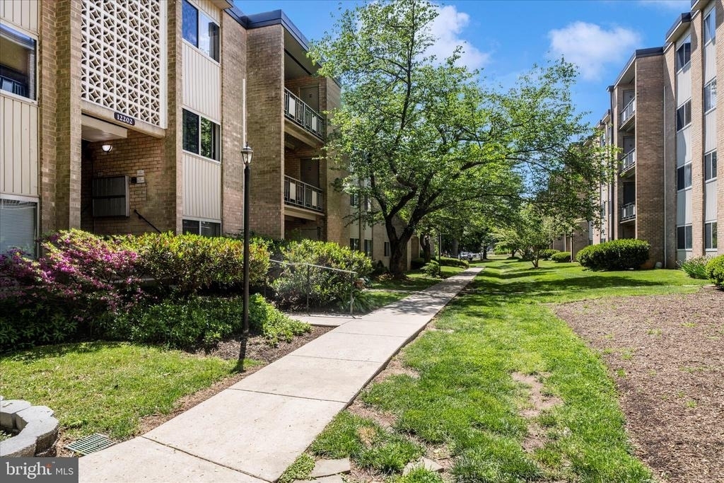 12202 Braxfield Court - Photo 49