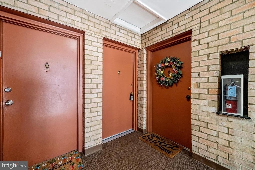 12202 Braxfield Court - Photo 2