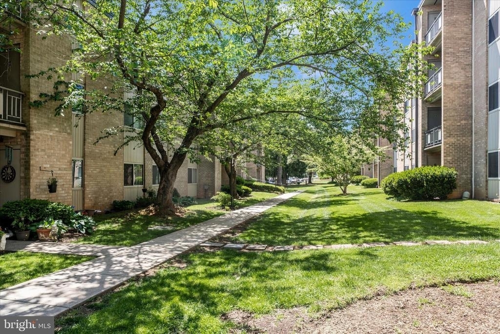 12202 Braxfield Court - Photo 48