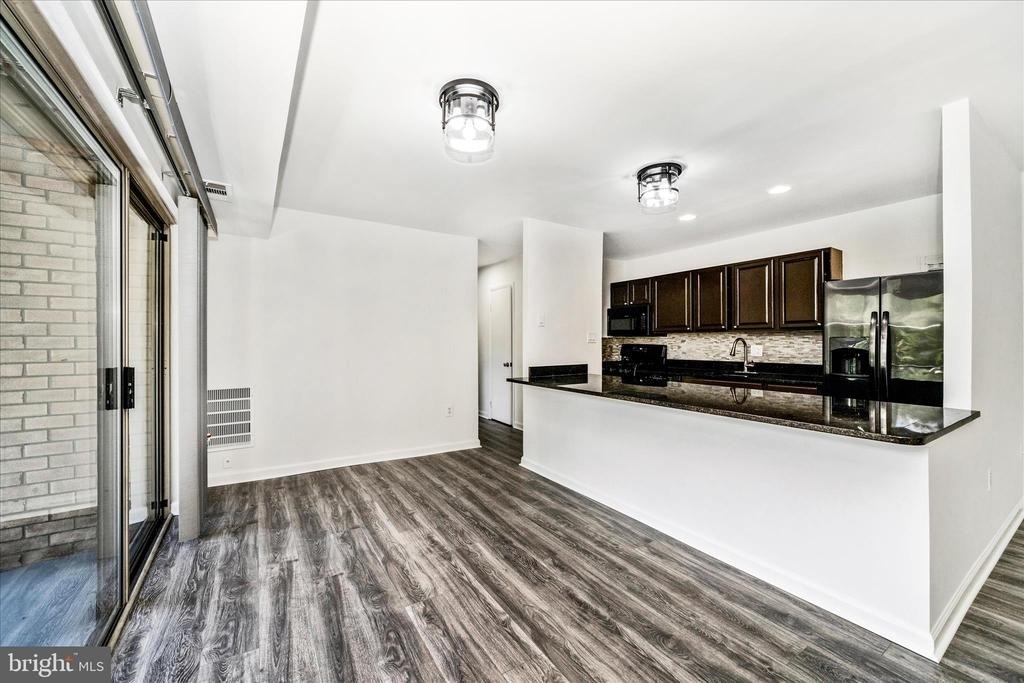 12202 Braxfield Court - Photo 11