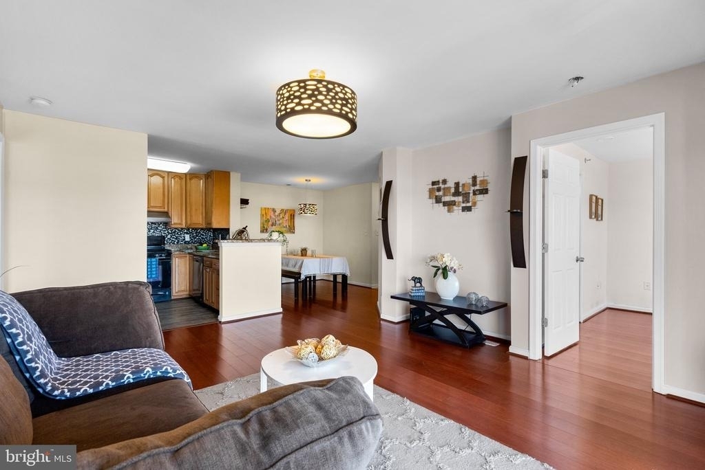 13304 Kilmarnock Way - Photo 8