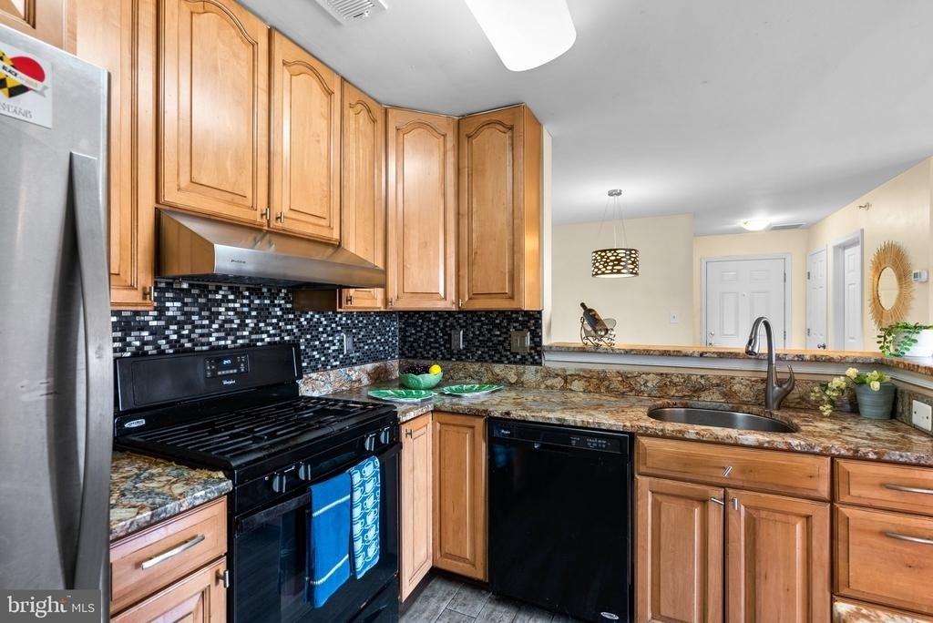 13304 Kilmarnock Way - Photo 11