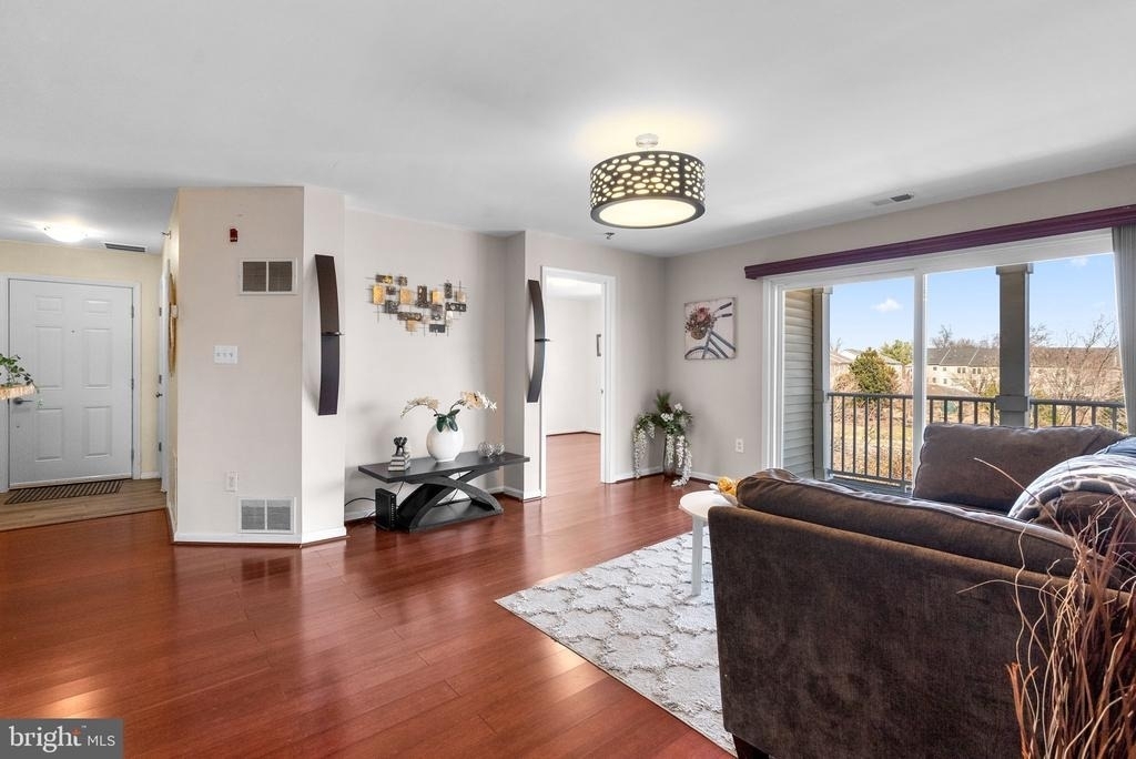 13304 Kilmarnock Way - Photo 0