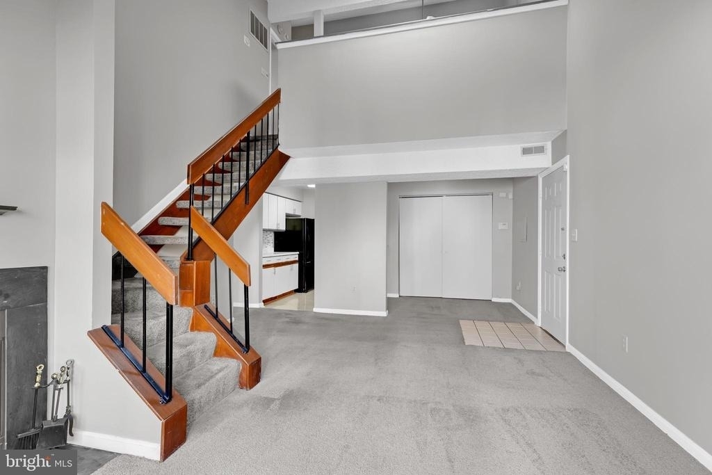 1639 Carriage House Terrace - Photo 4