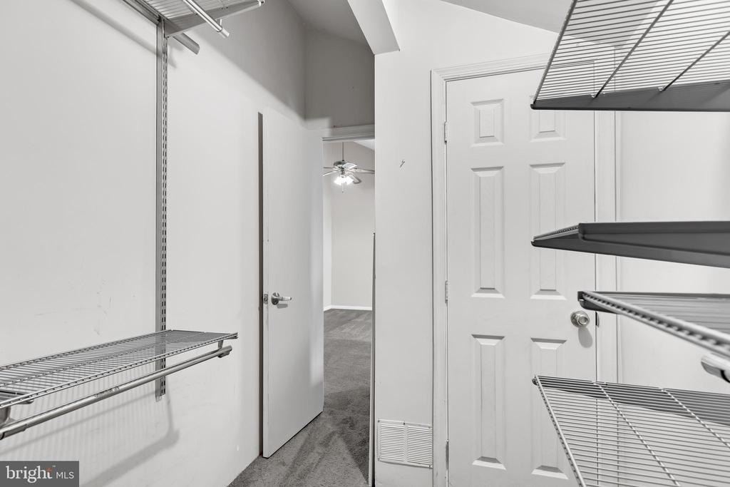 1639 Carriage House Terrace - Photo 6
