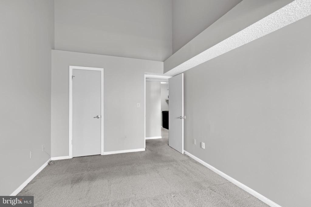 1639 Carriage House Terrace - Photo 14
