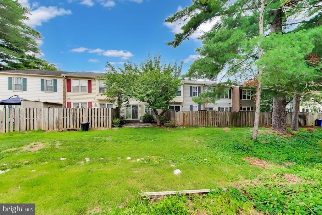 10075 Maple Leaf Drive - Photo 9