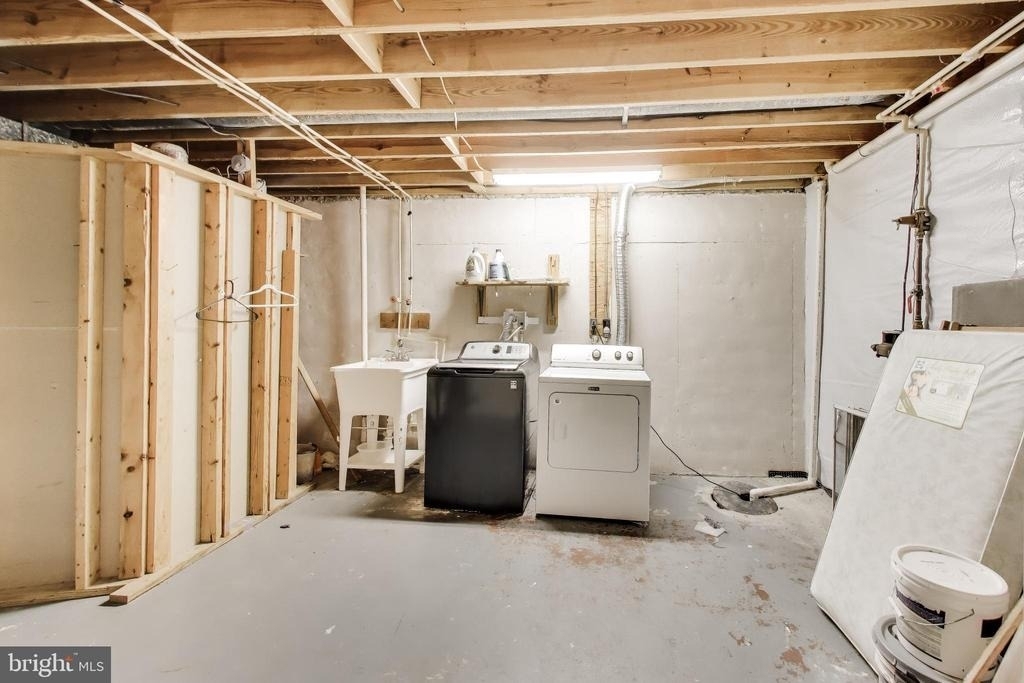 10075 Maple Leaf Drive - Photo 15