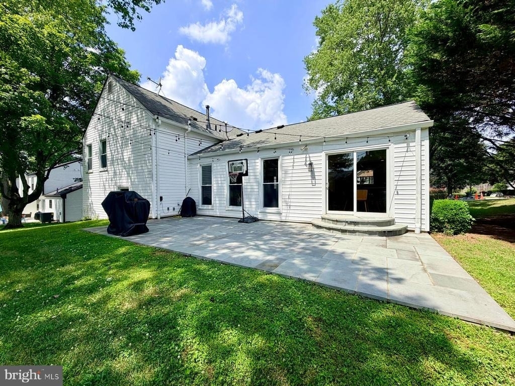12904 Missionwood Way - Photo 2