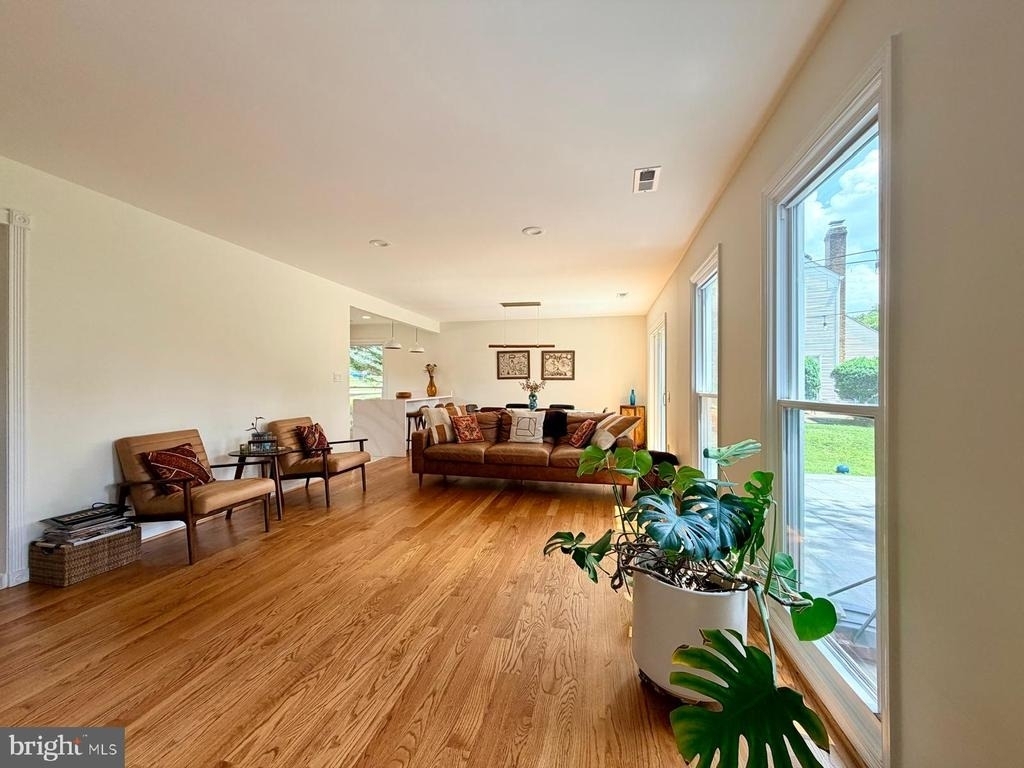 12904 Missionwood Way - Photo 8