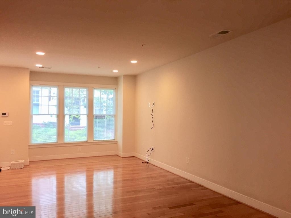 45 Ellsworth Heights Street - Photo 13