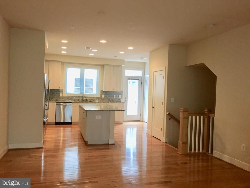45 Ellsworth Heights Street - Photo 4