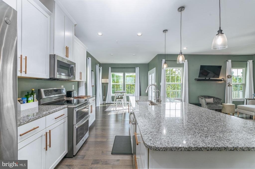 405 Potomac View Parkway - Photo 7